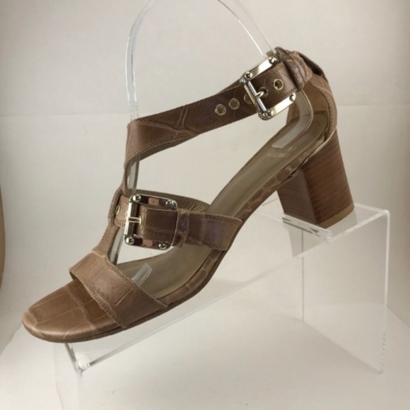 EUC Stuart Weitzman T-Strap Leather Sandals - Picture 2 of 11